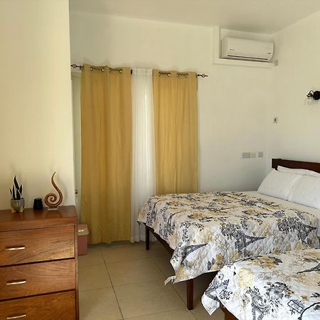 Eldorado Guesthouse & Car Rental Розо Екстер'єр фото