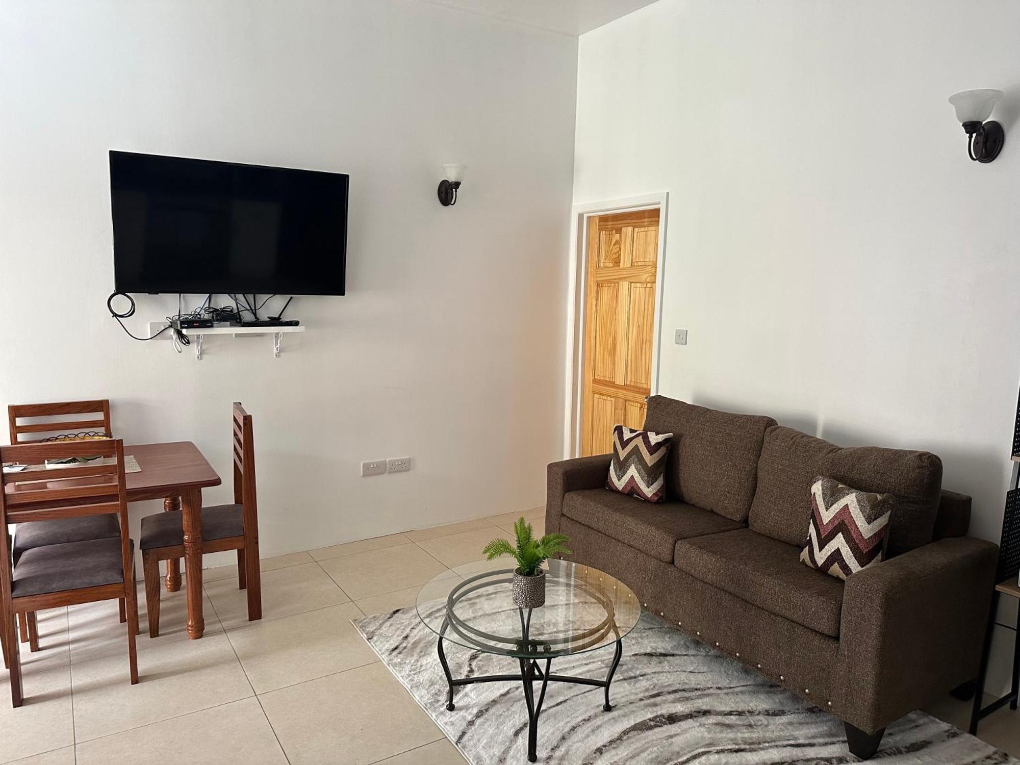 Eldorado Guesthouse & Car Rental Розо Екстер'єр фото